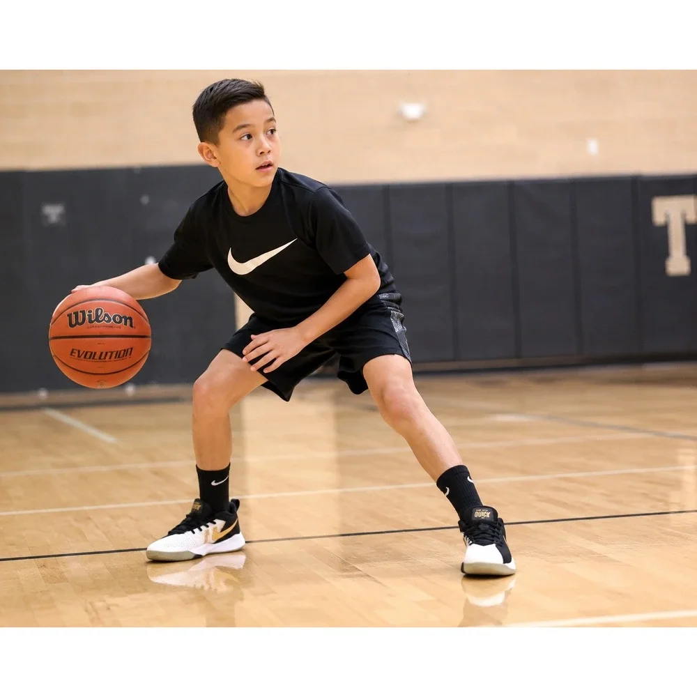 Nike Team Hustle Quick 2 Kids 6Y Black White Gold Basketball Sneakers AT5298-010
